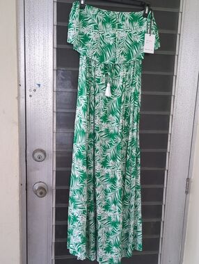 Green Tropical Off-Shoulder Maxi Dress